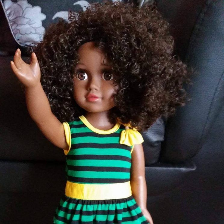 Toya, la bambola che parla Patois giamaicano