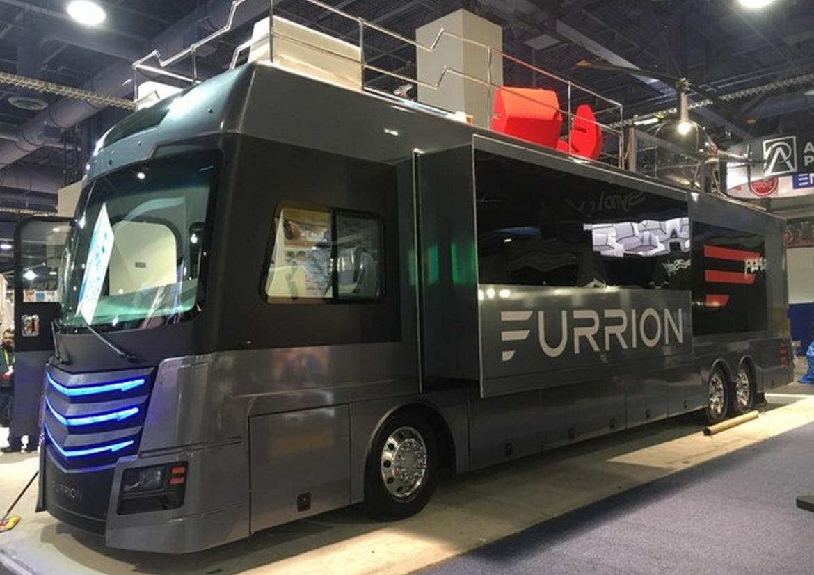 Furrion Elysium: camper di lusso con elicottero