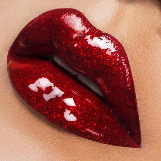 San Valentino make-up, 5 idee per un trucco labbra indimenticabile