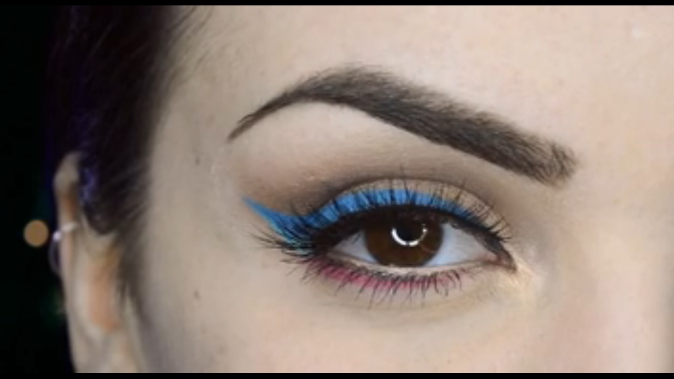 Make up waterproof e colorato: il video tutorial semplice