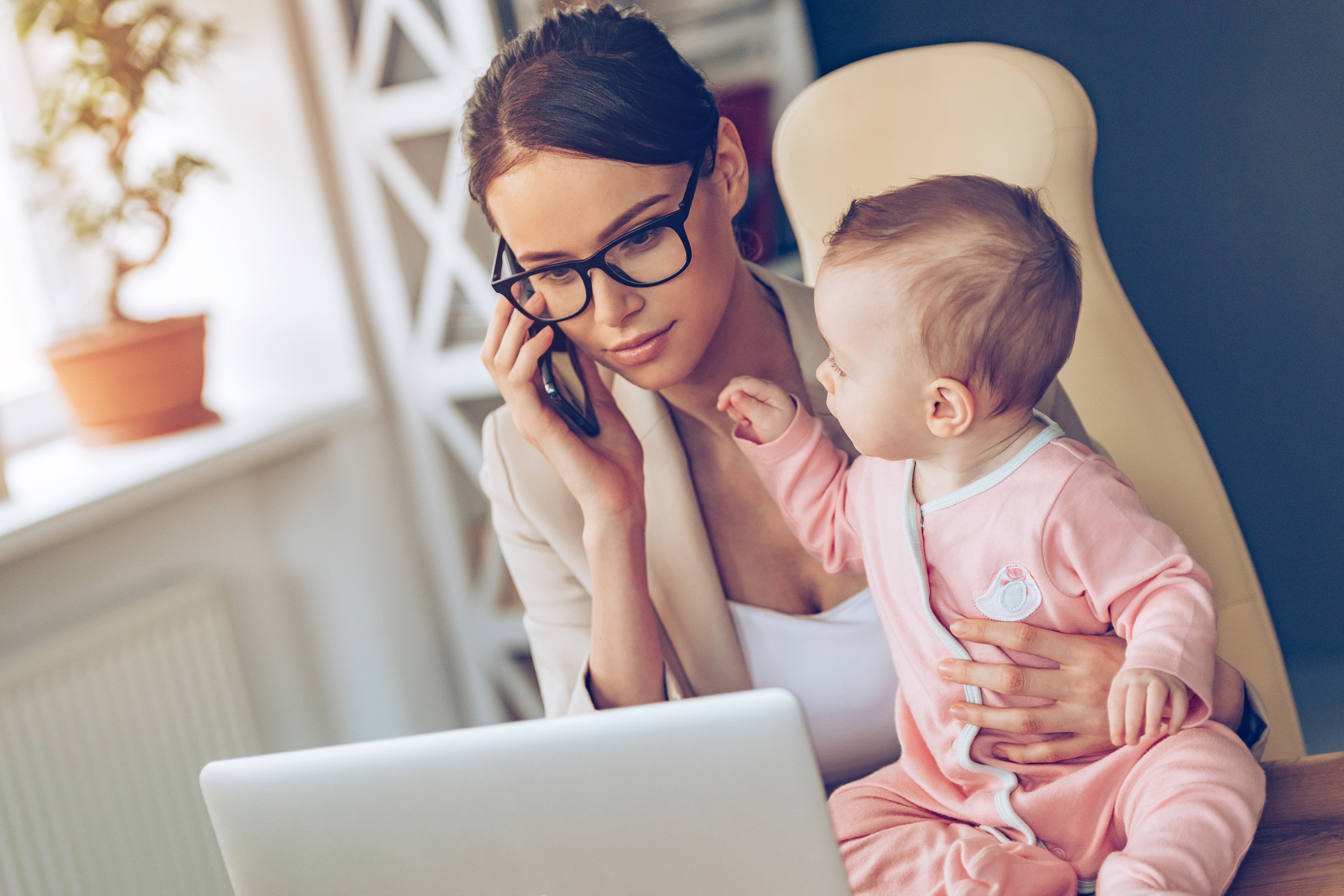 7 lavori che le mamme possono fare anche rimanendo a casa