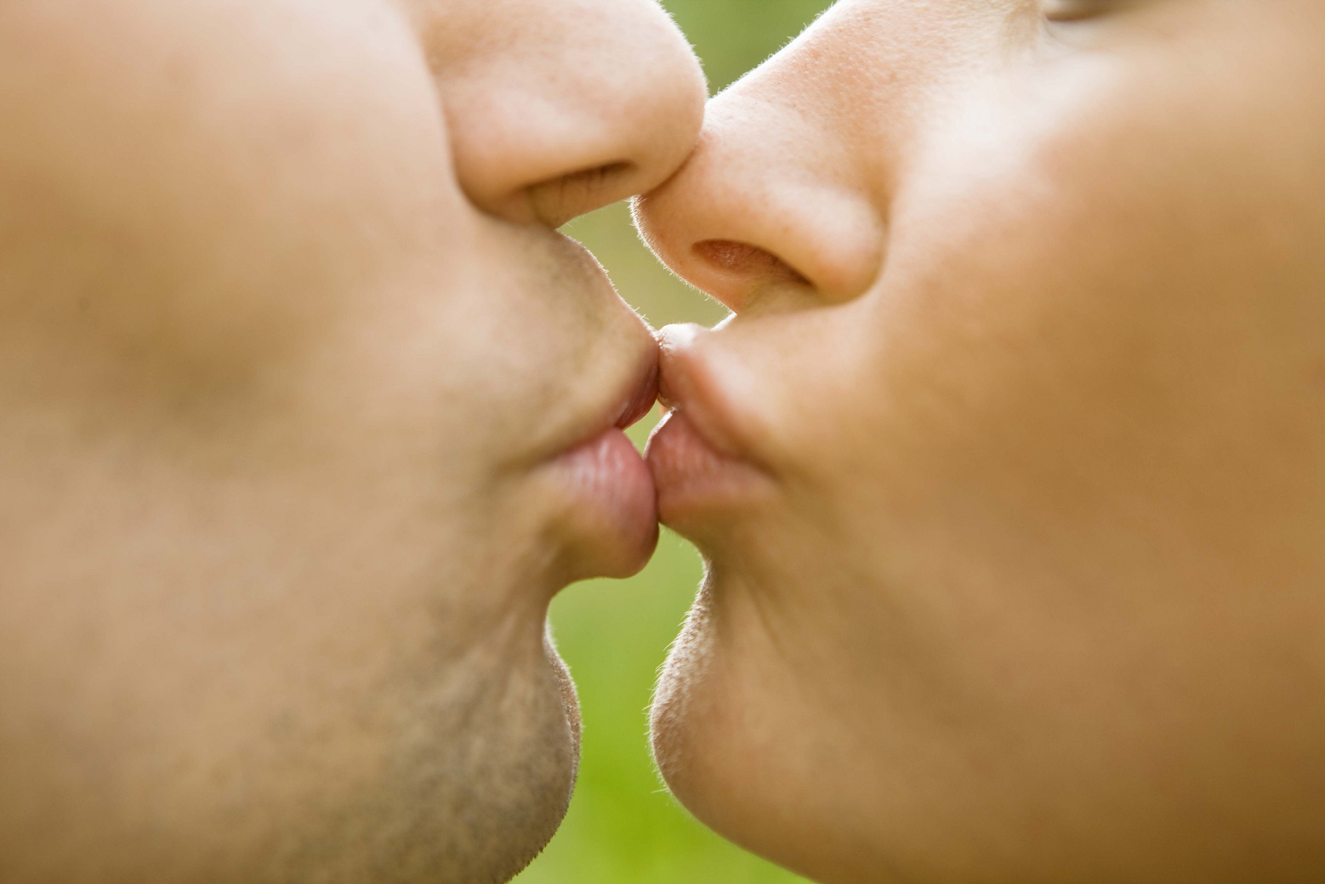 Baciare fa bene alla salute: 7 benefici che non ti aspettavi