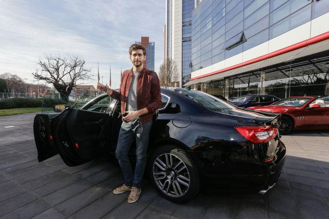 Alvaro Soler visita la Maserati