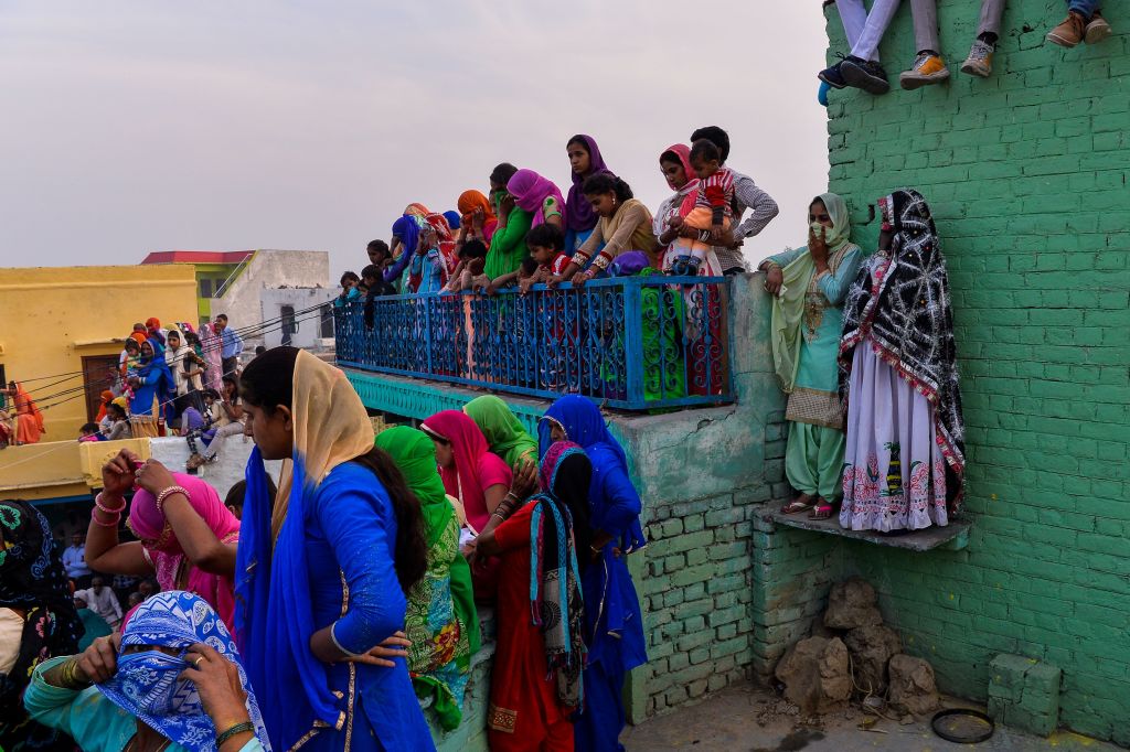 Holi Festival: le vedove Hindu cambiano le regole