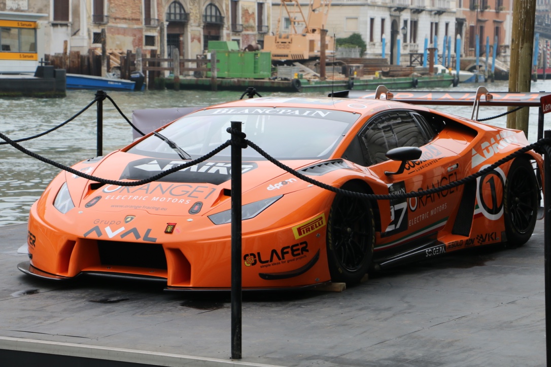 Una Lamborghini Huracan porta in corsa il Veneto