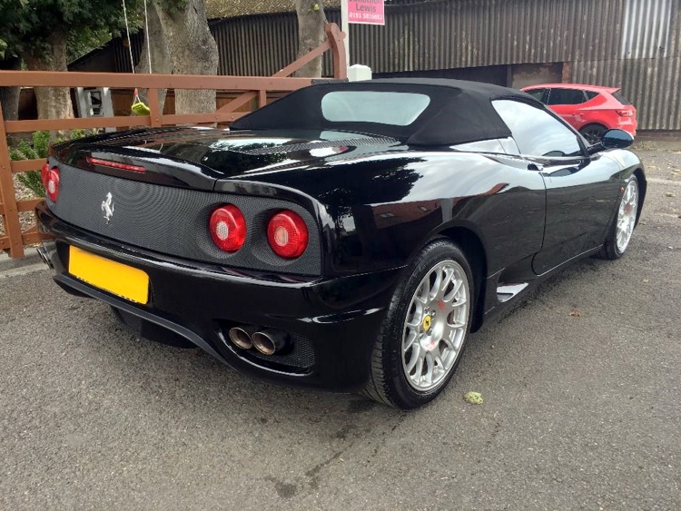 La Ferrari di David Beckham all&#8217;asta nel Regno Unito