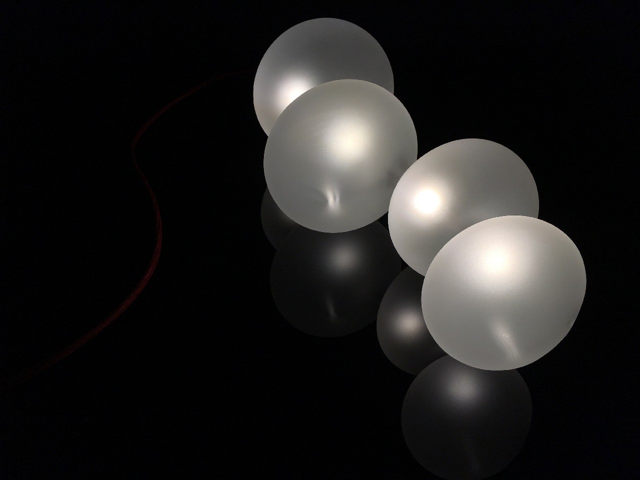 Salone Mobile Milano 2017: la lampada da tavolo della nuova collezione Serendipity di melogranoblu ad Euroluce