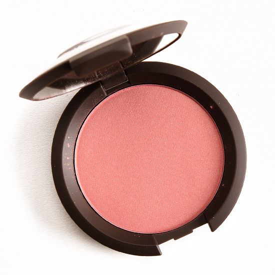 Trucco minerale, come usare il blush anche per occhi e labbra