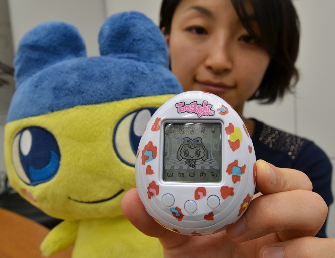 Torna il Tamagotchi: prezzo e istruzioni del gioco cult degli anni 90