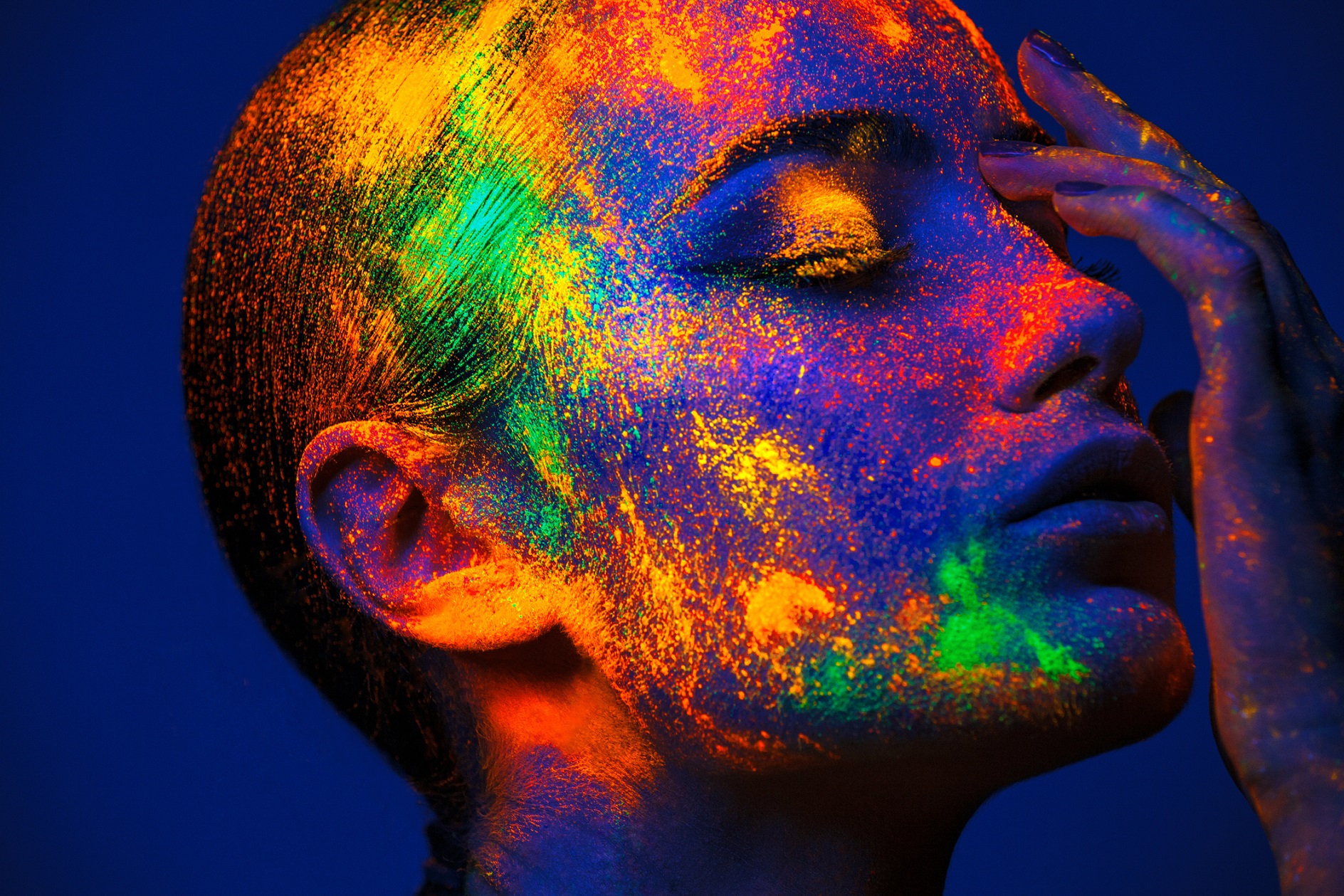 Make up: il Neon Strobing è il nuovo trend di Instagram