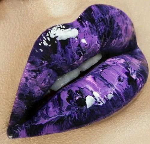 Tendenze trucco labbra: spopola il marble lips, per una bocca a effetto marmorizzato