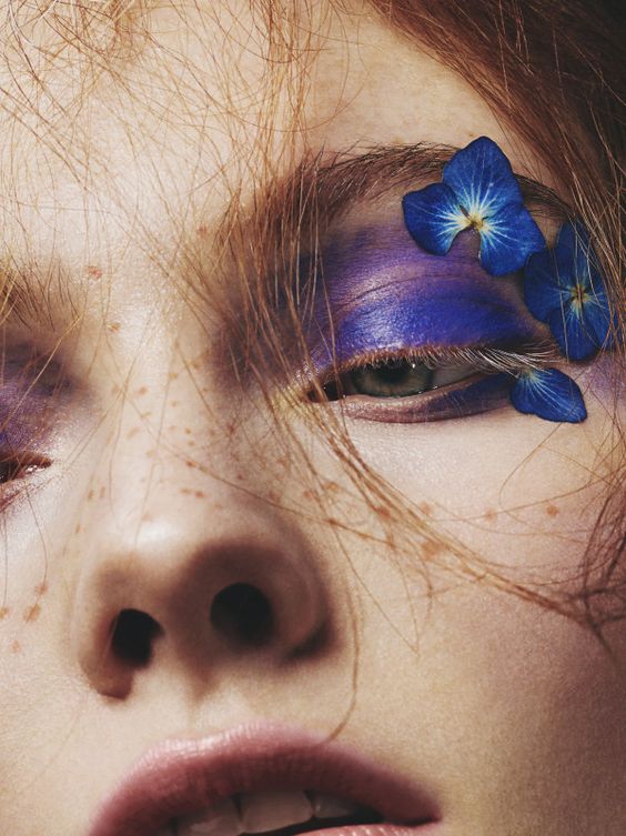 Trucco occhi ispirato ai fiori: 5 idee per un make-up primaverile