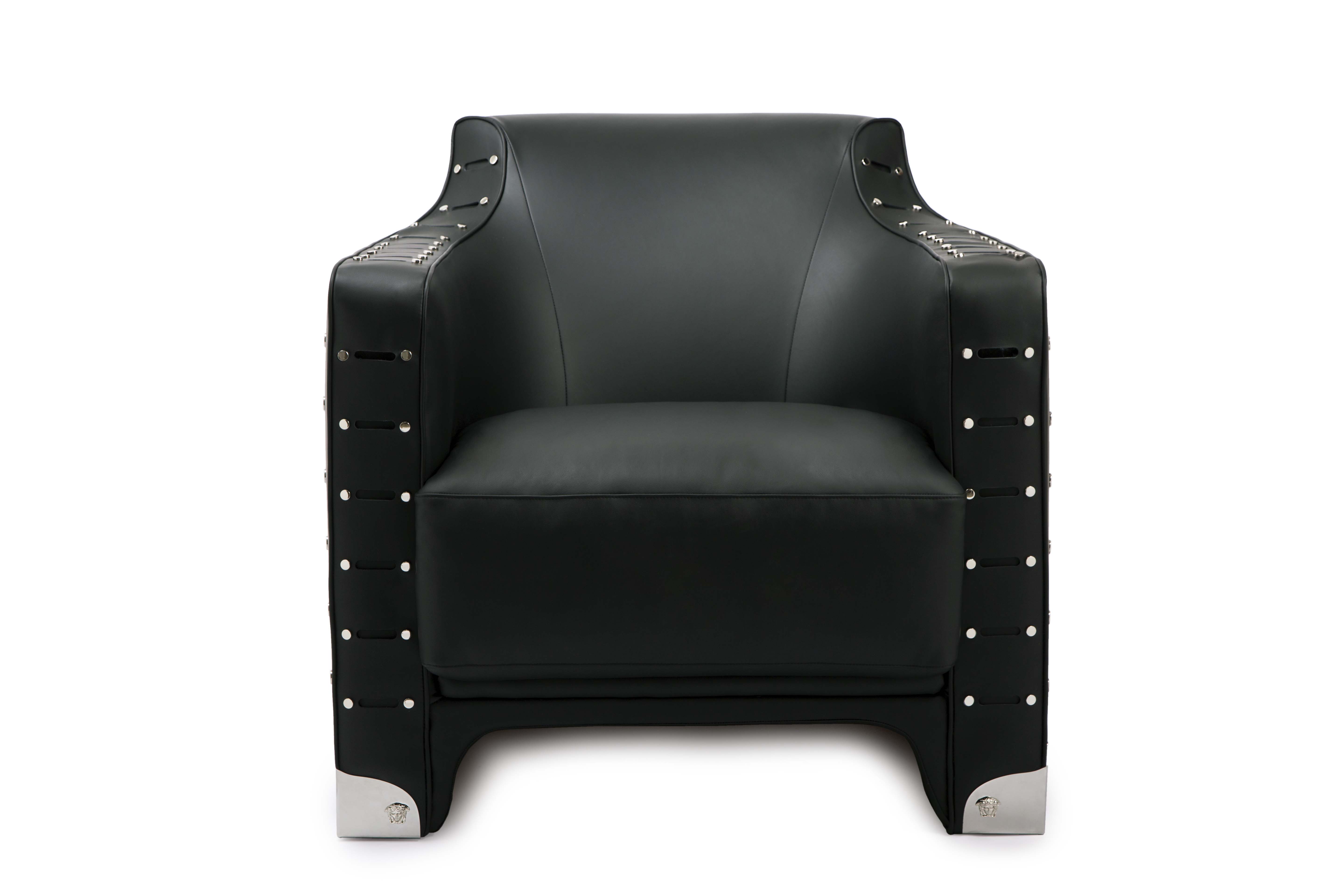 Versace Home presenta la nuova Club Chair Stardvst, le foto