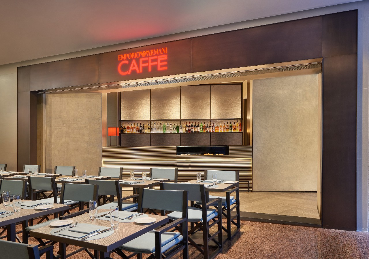 Emporio Armani Caffè Bologna: stile moderno e metropolitano, il concept design