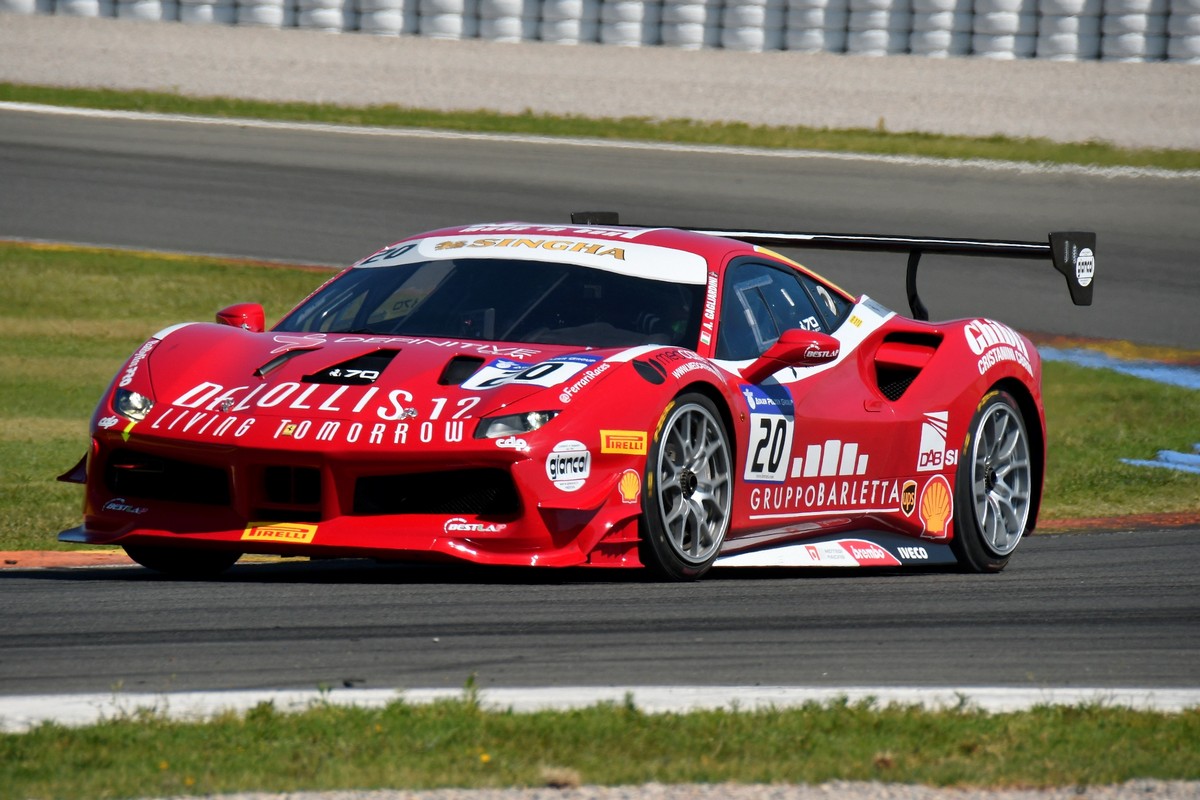 Ferrari: le concessionarie in pista nel Challenge a Valencia