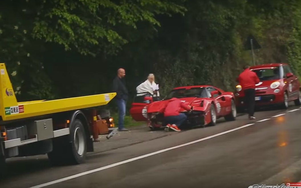 Ferrari Gto sbatte durante la Cavalcade 2017 [Video]