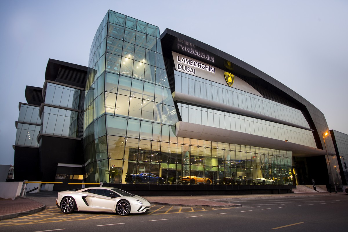 Lamborghini: a Dubai il suo showroom più grande al mondo