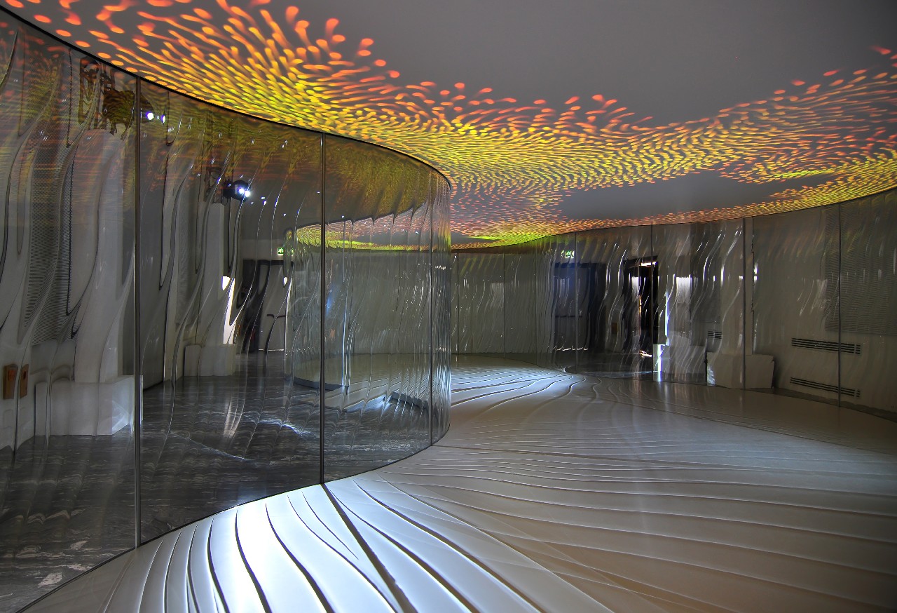 Mostra Convergence Ross Lovegrove Parigi: Lasvit presenta LiquidKristal Pavillion