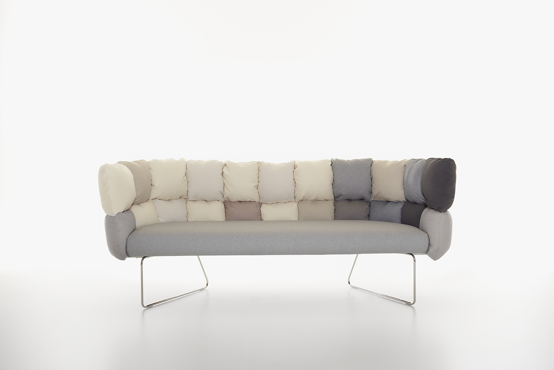 Manerba divani: il nuovo Undecided Sofa per spazi di lavoro in perenne ridefinizione