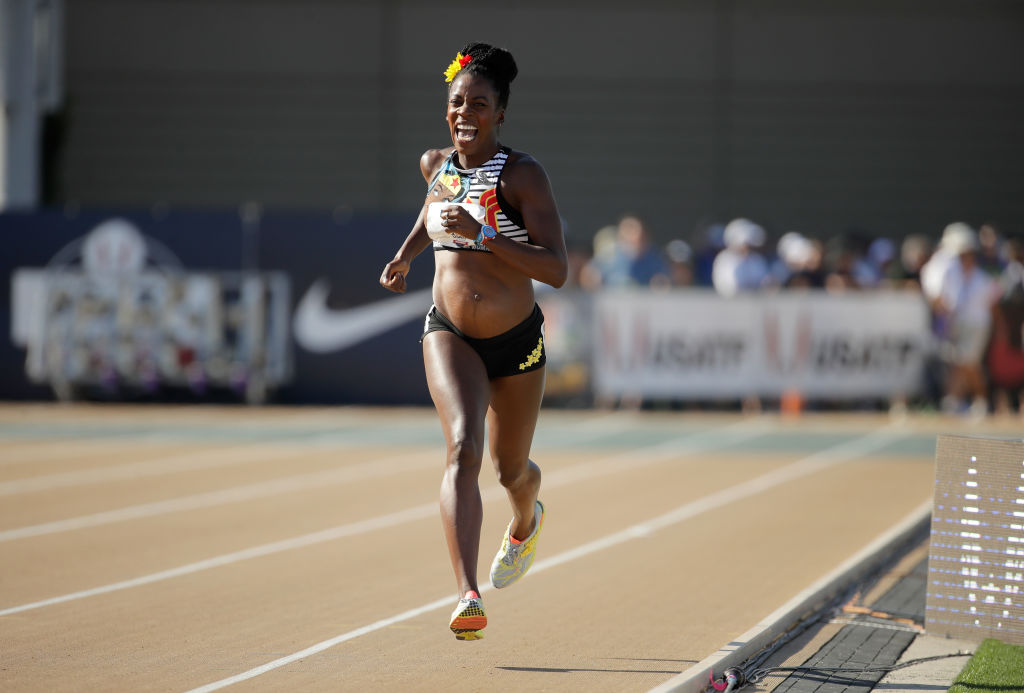 Alysia Montano corre ai Campionati Americani di Atletica al quinto mese di gravidanza