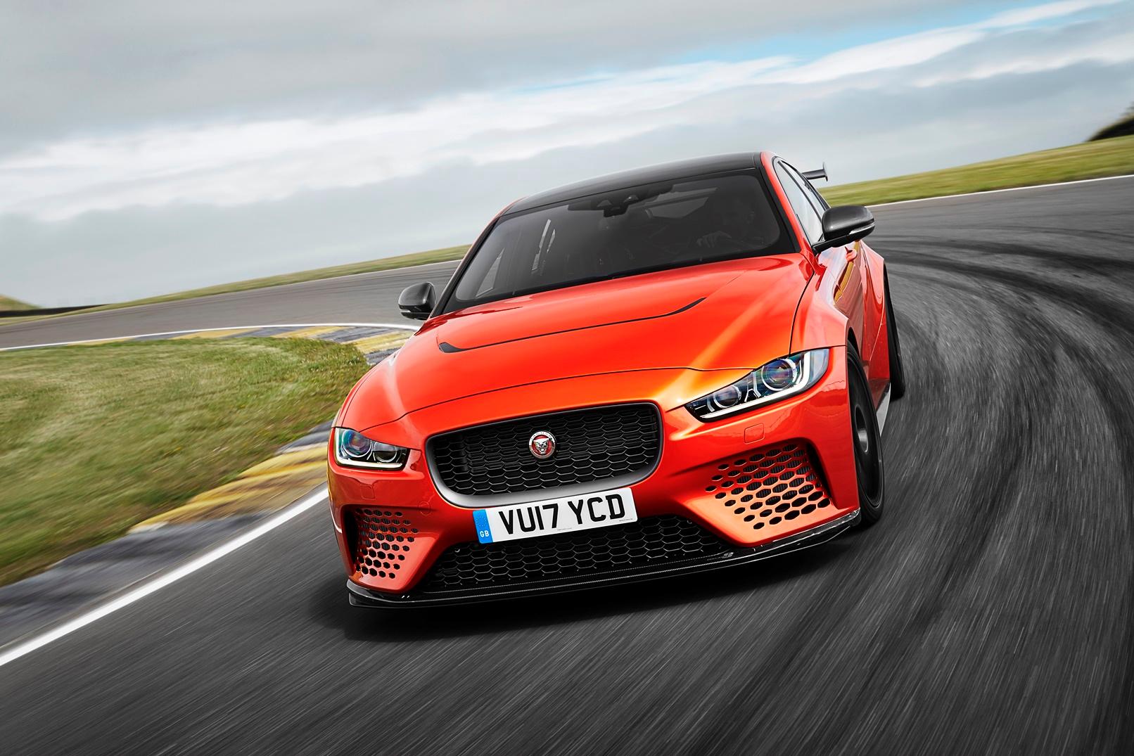 Nuova Jaguar XE SV Project 8: il giaguaro stradale più potente di sempre