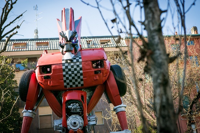 Transformers Art: i giganteschi robot dell’artista Danilo Baletic costruiti con rottami di auto e camion
