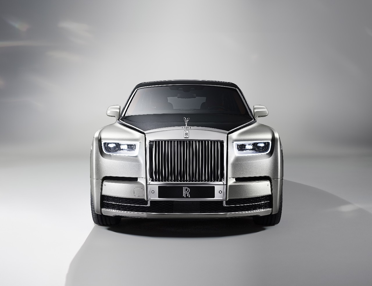 Rolls-Royce Nuova Phantom 2017: l&#8217;architettura del lusso