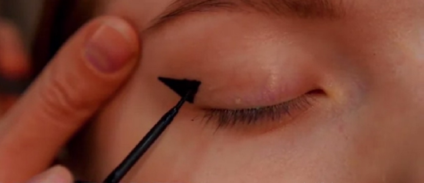 Make up freccia