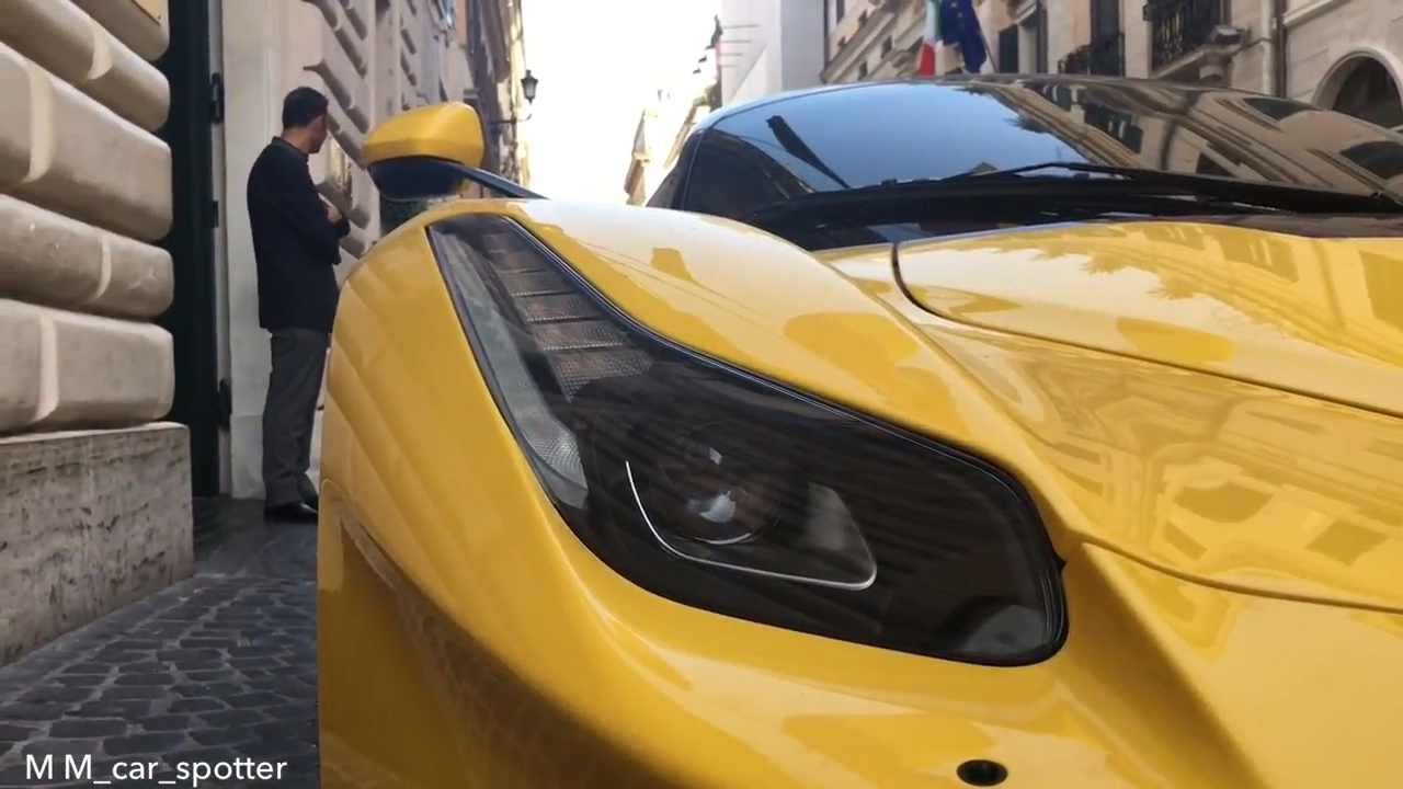 Auto sportive arabe a Roma, con Ferrari LaFerrari e Porsche 918 Spyder [Video]