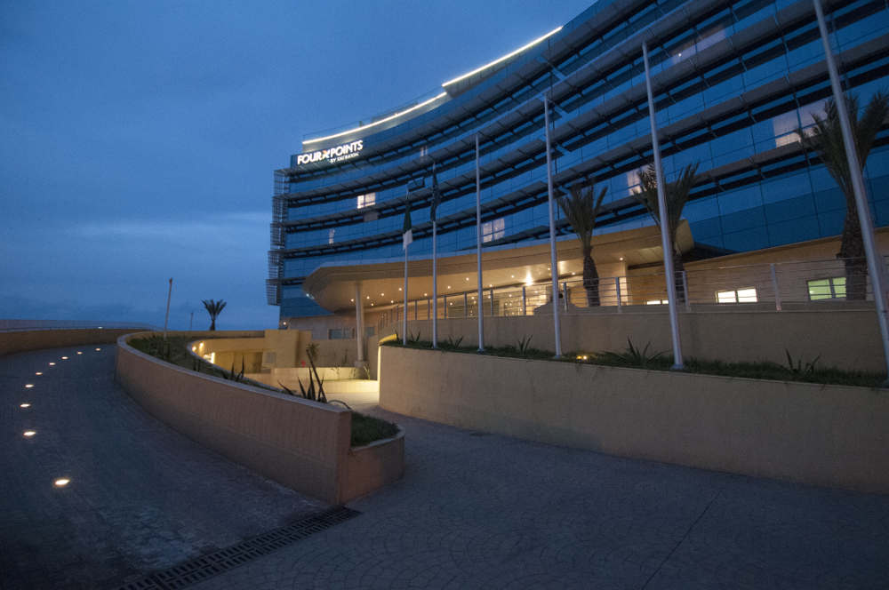 Hotel Four Points by Sheraton Algeria: B Light illumina l&#8217;innovativo edificio, le foto