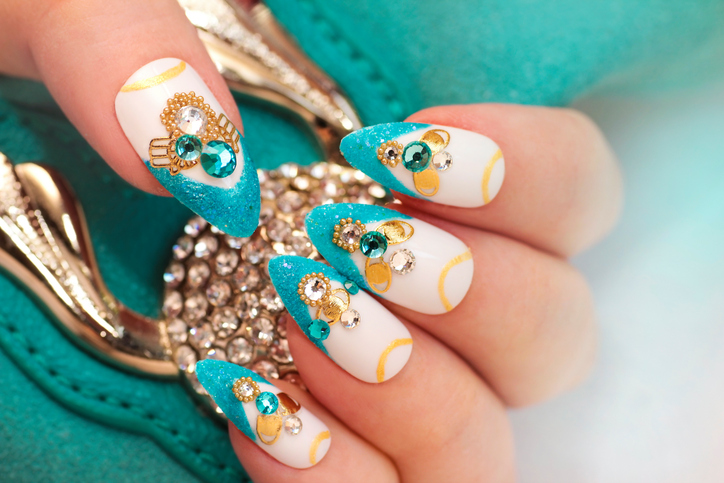 Nail art: scegliamo smalto e decorazioni giusti per ogni occasione