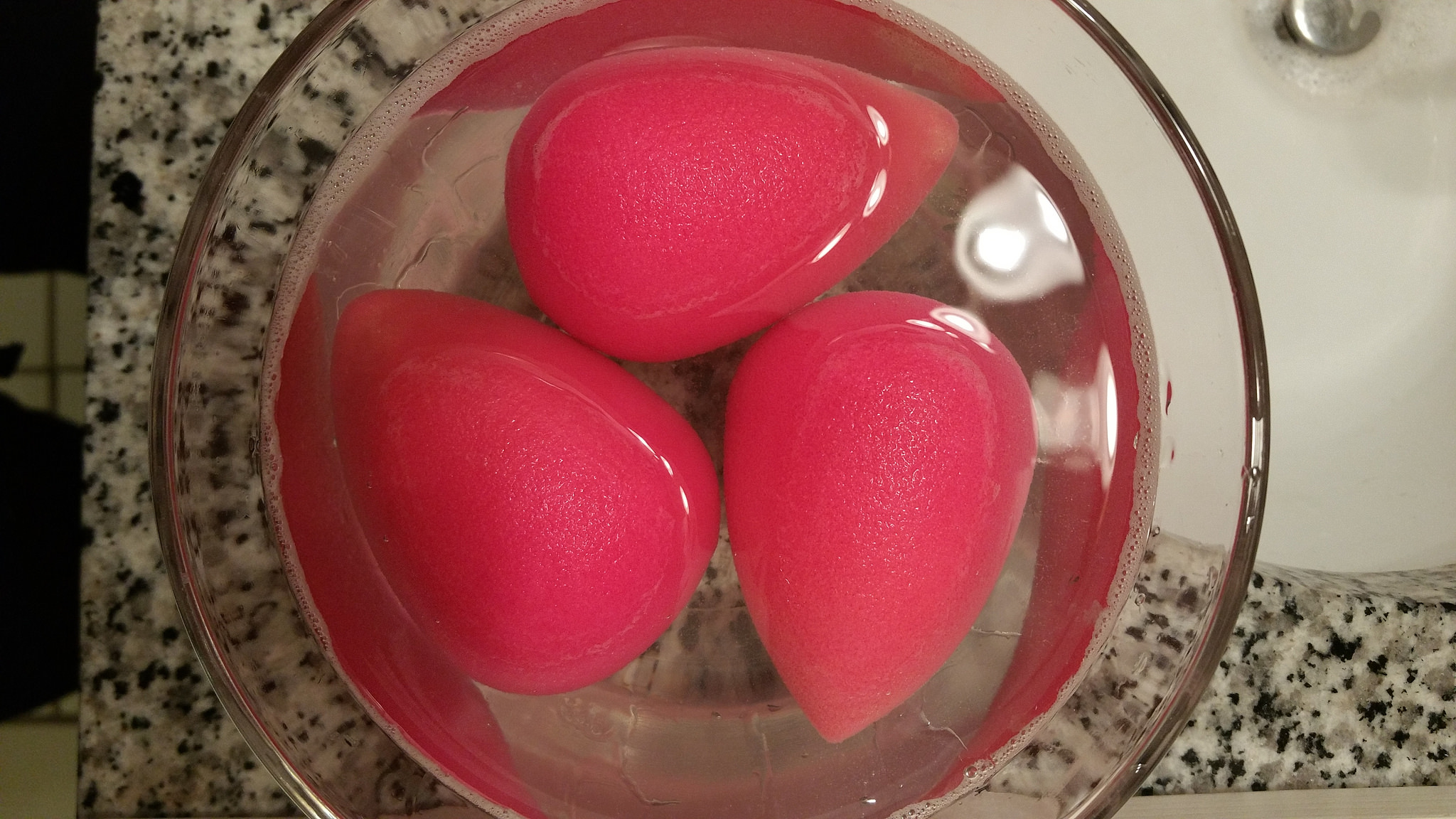 Beauty Blender: ecco come usare correttamente la spugnetta per il make up