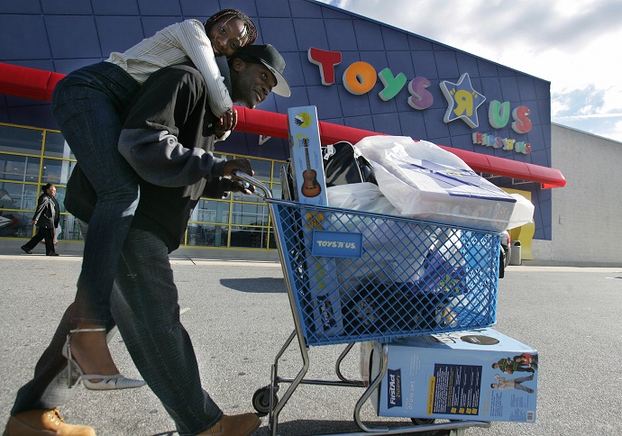 Toys ‘R’ Us, il colosso dei giocattoli dichiara bancarotta per via di Amazon