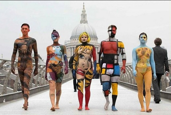 Body Painting, a Londra le opere d’arte dipinte sui corpi da Sarah Attwell