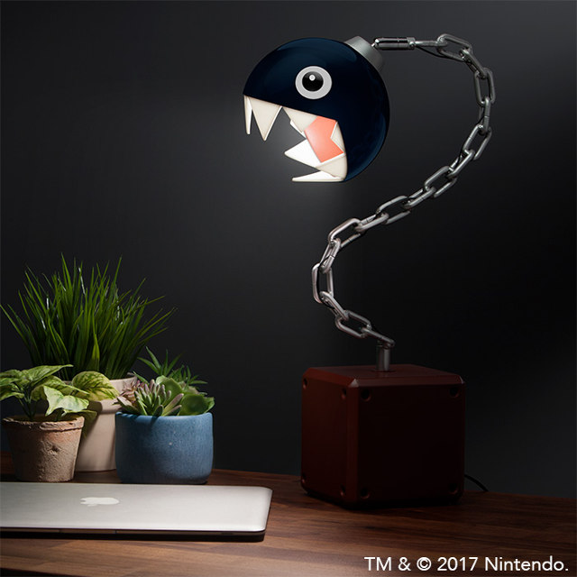 Accessori per bambini: la lampada da tavolo di Chain Chomp della linea Super Mario