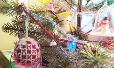 Decorazioni per l'albero di Natale all'uncinetto
