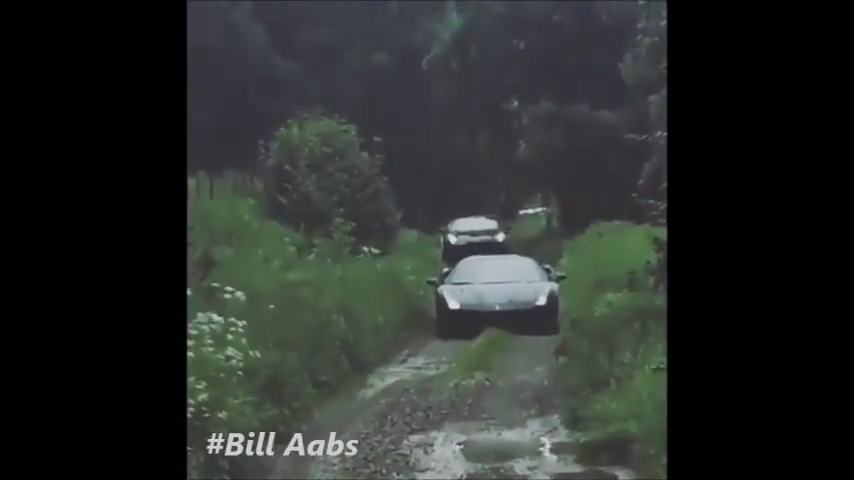 Ferrari 488 fa il fuoristrada [Video]