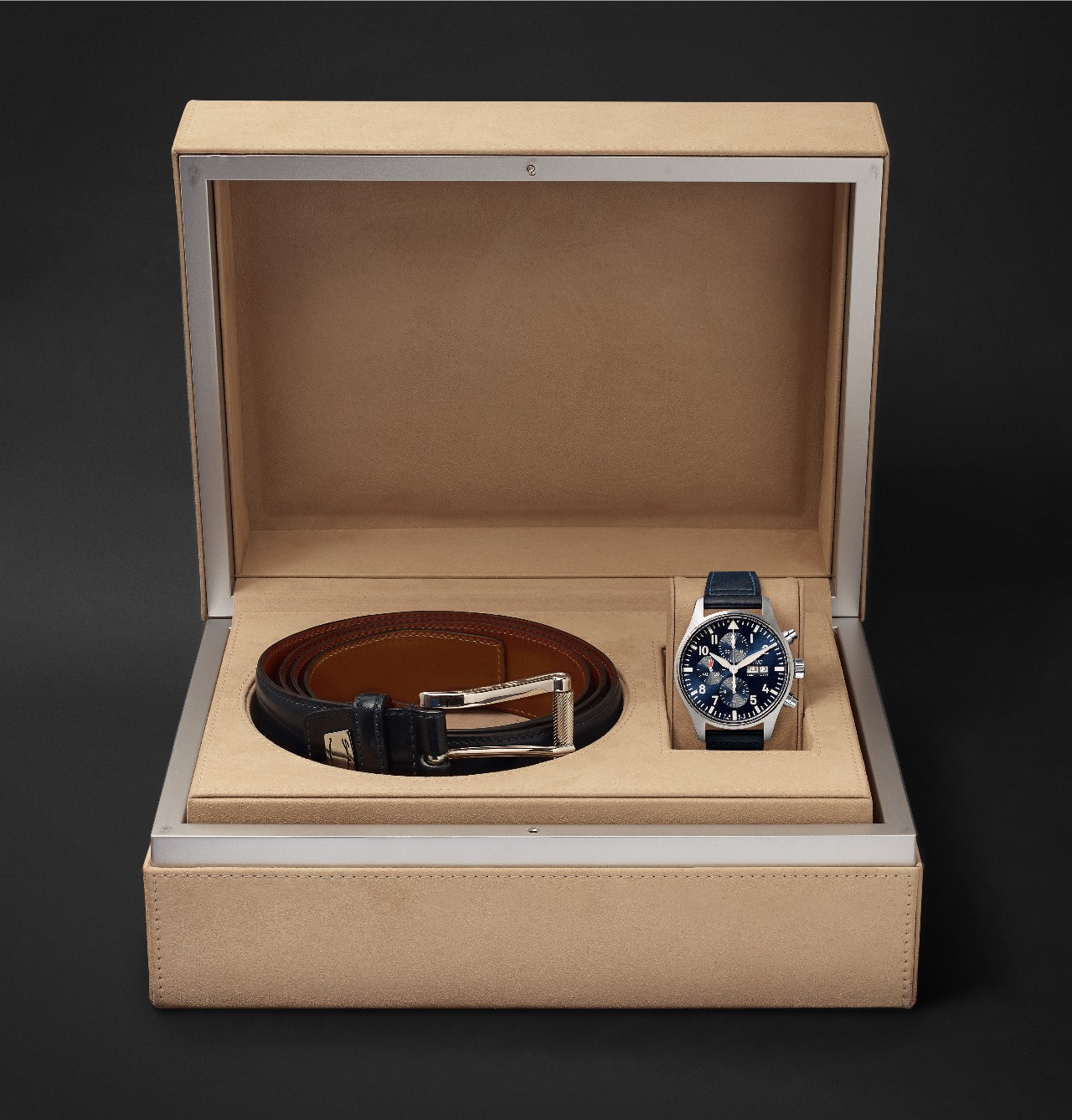 Idee Regali Natale 2017: Santoni ed IWC, la limited edition box per Mr.Porter e Net-A-Porter