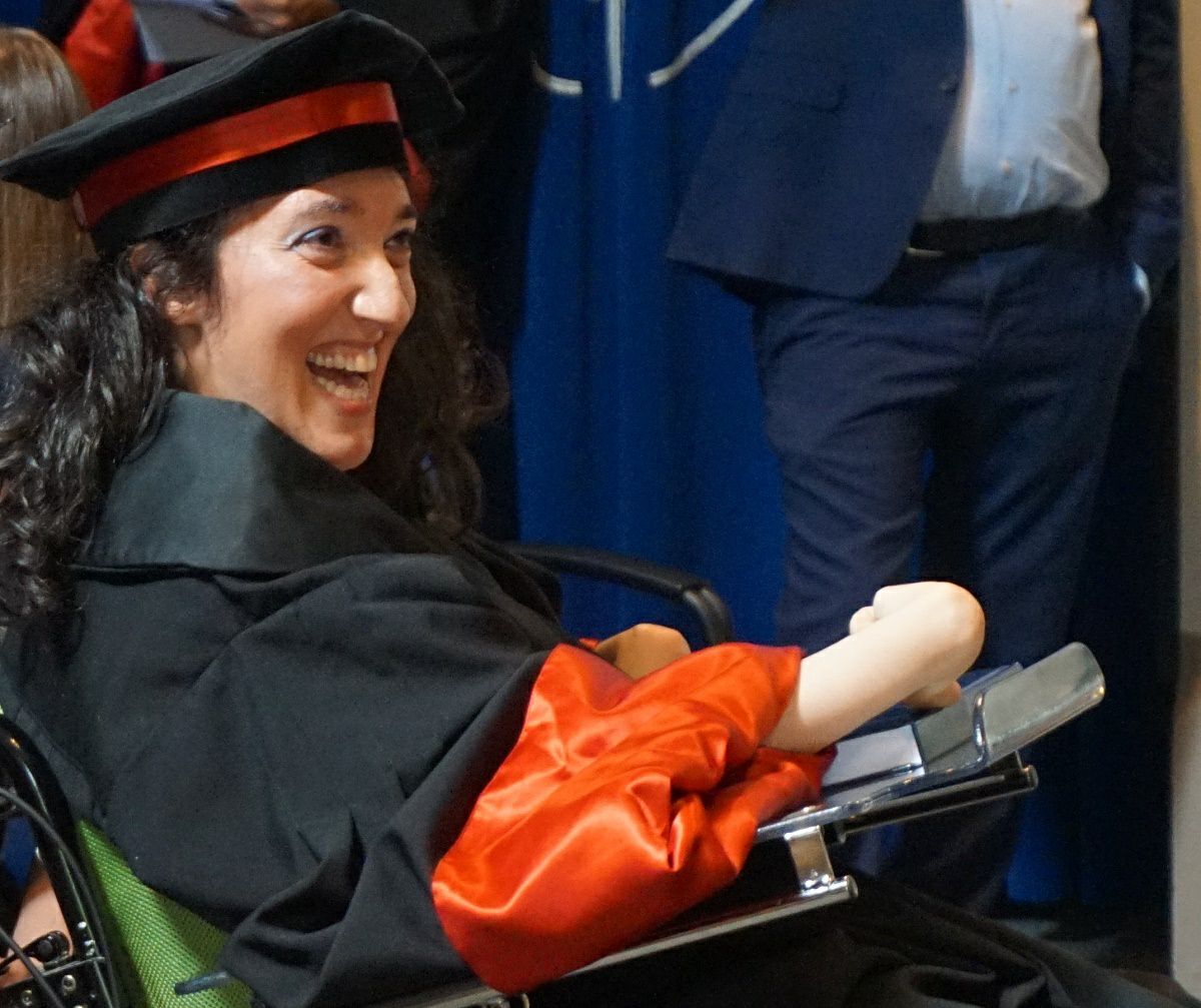 Eloisa si laurea con 110 e lode nonostante una grave forma di disabilità