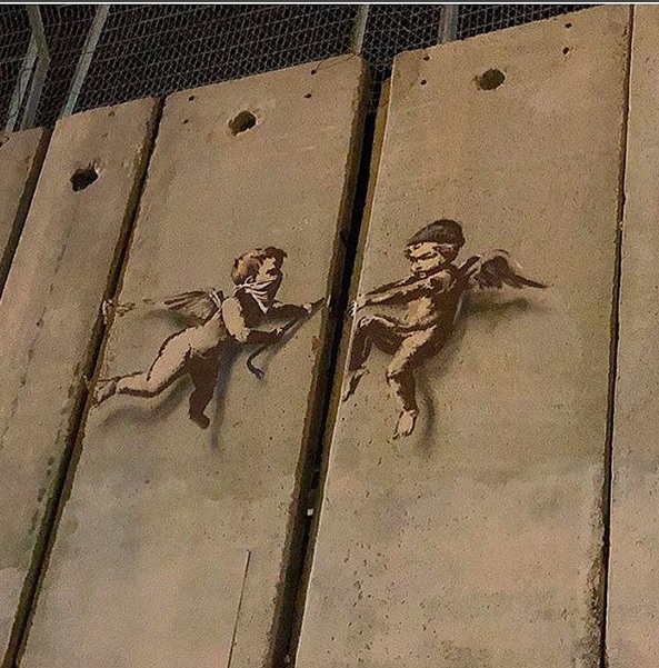 Banksy, un murale a Betlemme per auspicare la pace tra Israele e Palestina