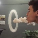 Creazioni d’arte con il fumo, il talento di Austin Lawrence