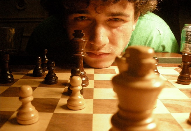 Come si gioca a scacchi: le regole e come si muovono le pedine