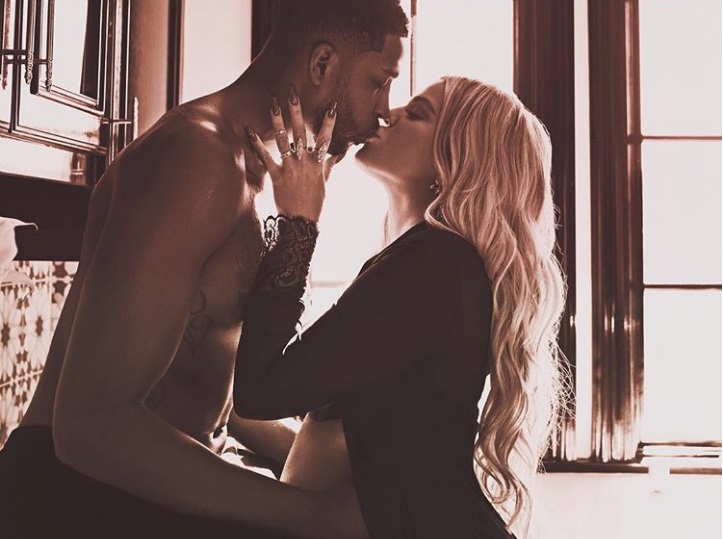 Il cestista Tristan Thompson tradisce Khloé Kardashian a pochi giorni dal parto e la punizione arriva dall&#8217;allenatore