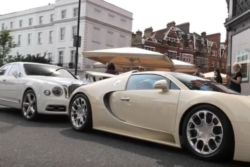 Supercar a Londra: il solito traffico