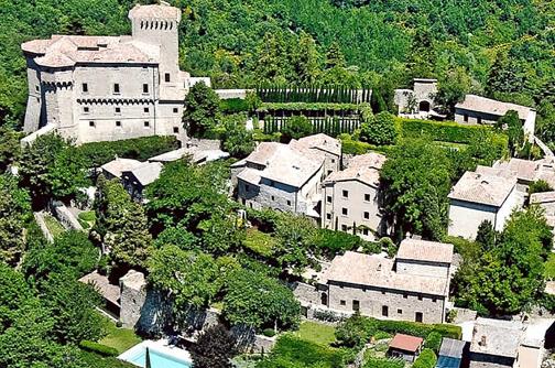 Castello di Fighine e le attrazioni di lusso del borgo toscano
