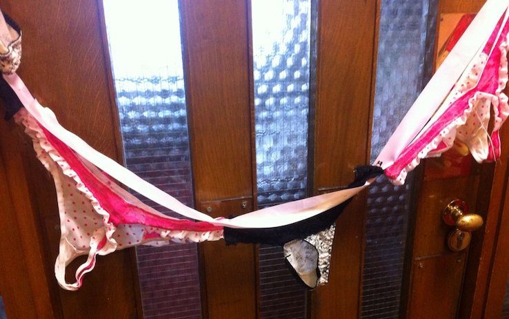 vendetta a suon di slip
