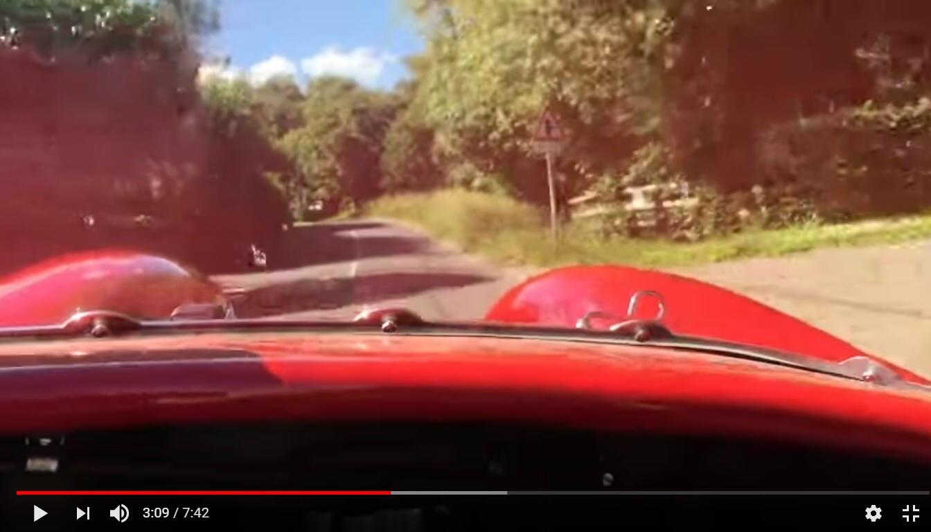 Ferrari 250 Testa Rossa: in strada con l&#8217;iconica auto di Maranello [Video]
