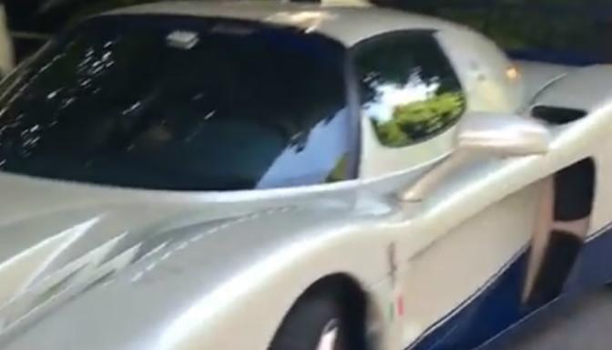 Maserati MC12 a Roma: auto sportiva da sogno [Video]