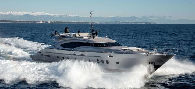 Yacht di lusso Palmer Johnson Izumi: il nuovo gioiello della gamma 120