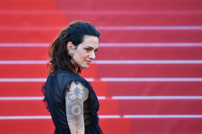 Asia Argento accusata di violenza da un attore 20 anni più giovane